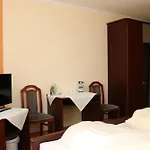 酒店 格拉夫巴尔顿酒店 3*