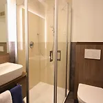 酒店 格拉夫巴尔顿酒店 3*